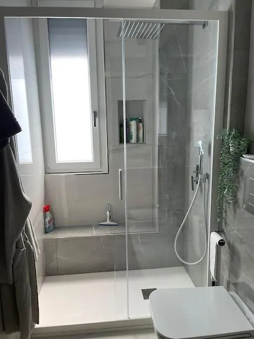 Apartment New & Bright Balcony Flat By Central Station Milan