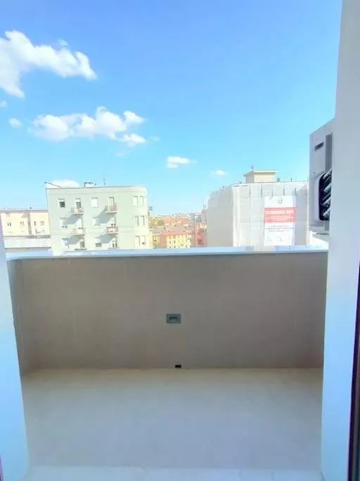 Apartment New & Bright Balcony Flat By Central Station Milan