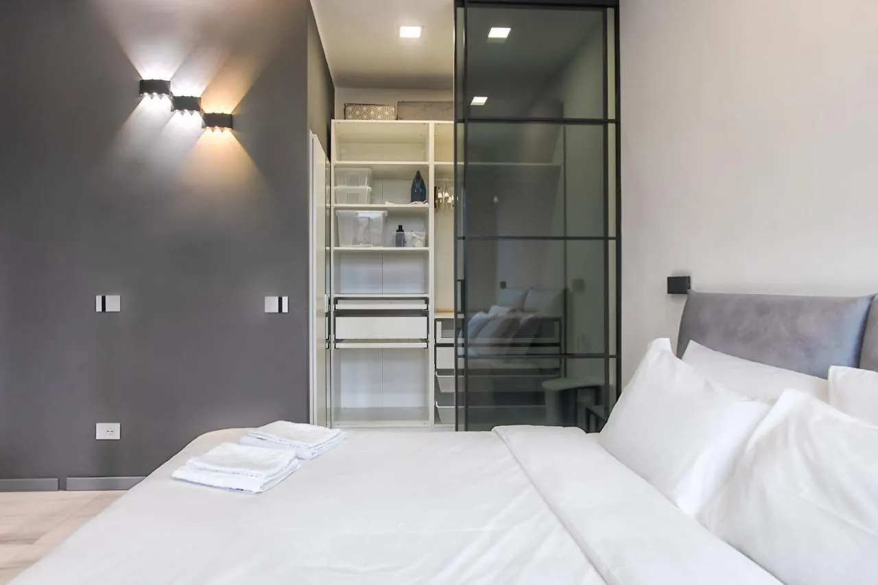Apartment New & Bright Balcony Flat By Central Station Milan